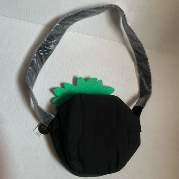 🔴SOLD Victoria's Secret PINK Pineapple mini cooler - Picture 4 of 9